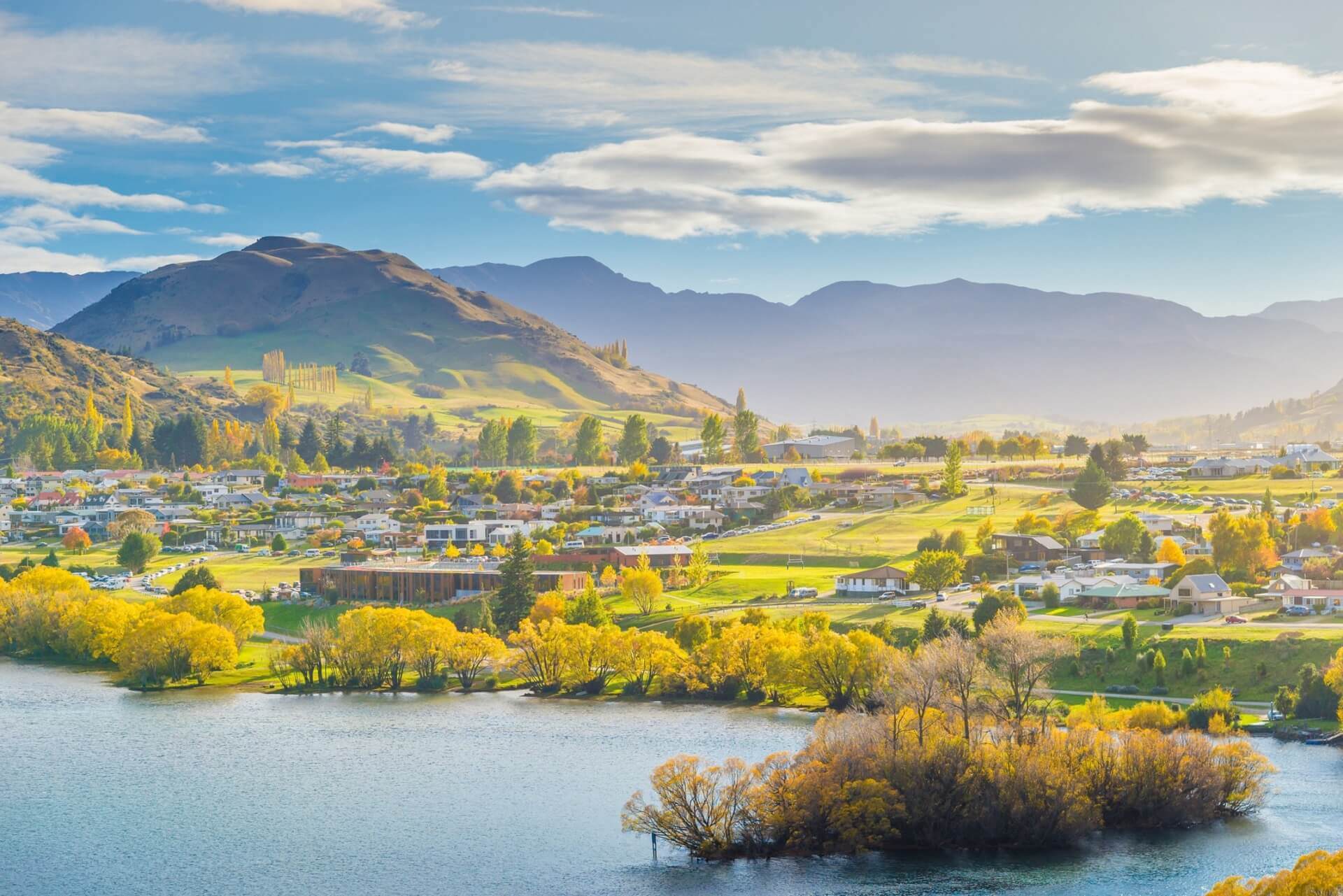 Panoramic mountain view of Queenstown New Zealand